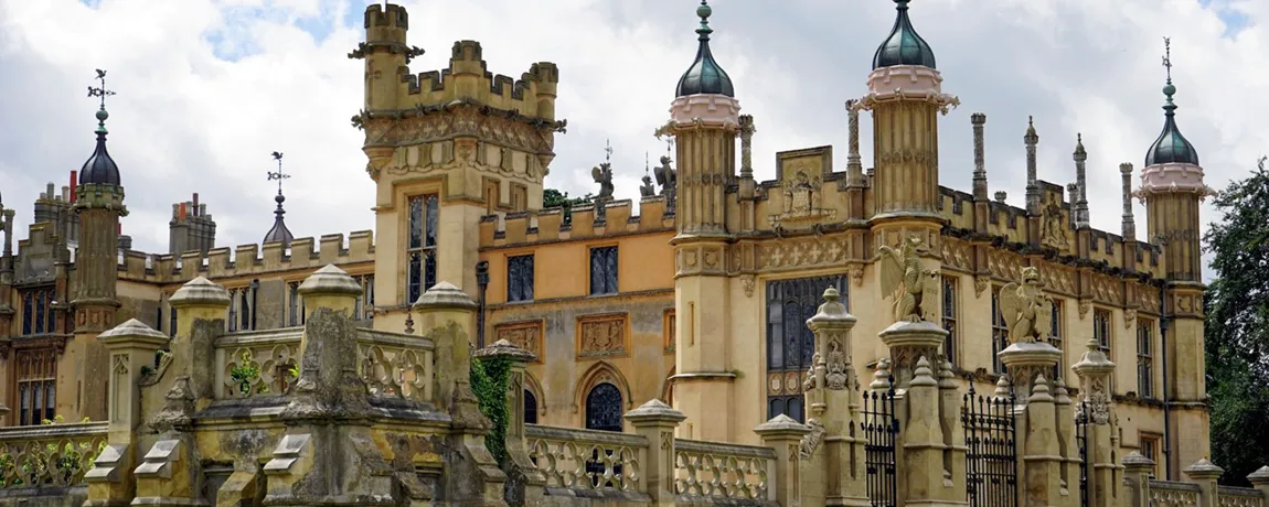 knebworth-house-hertfordshire-england-uk.webp