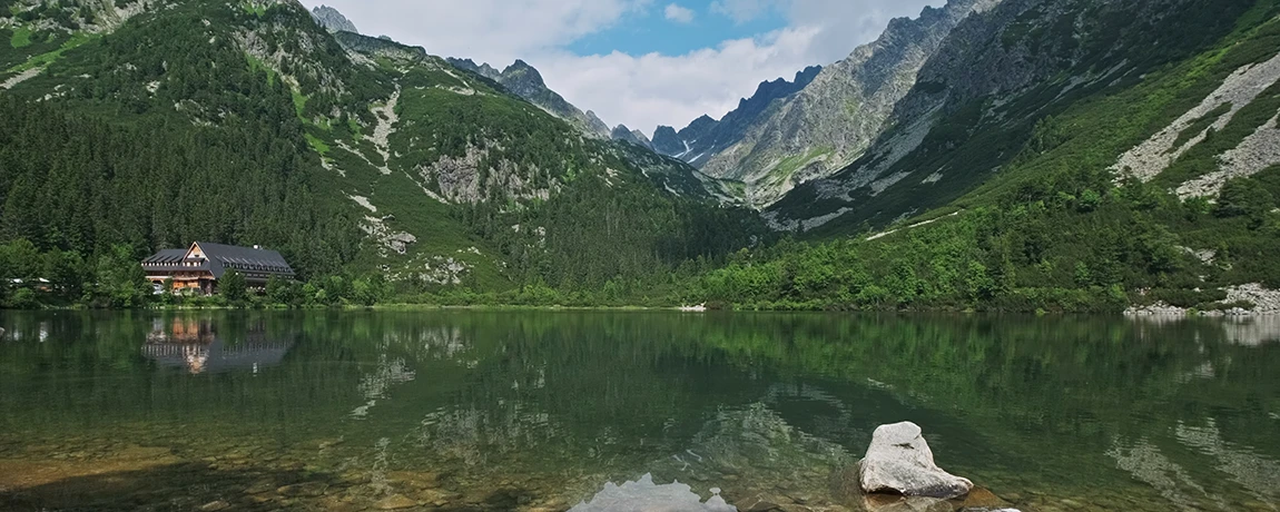 Poprad-lake-in-High-Tatras-mountains-Poprad-Slovakia