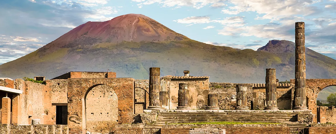 Vesuvius-and-Pompeii-naples-italy.webp