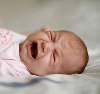 Cólicos en bebés: todo lo que necesitas saber