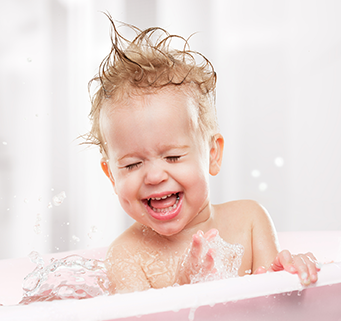 Cómo bañar a un niño