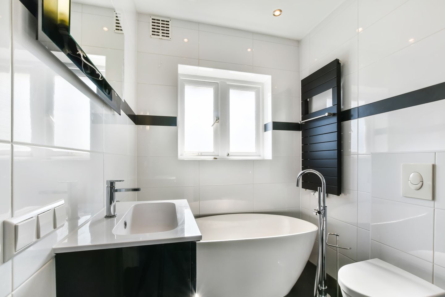 Bathroom Ventilation: The Hidden Key to a Fresh and Healthy Bathroom