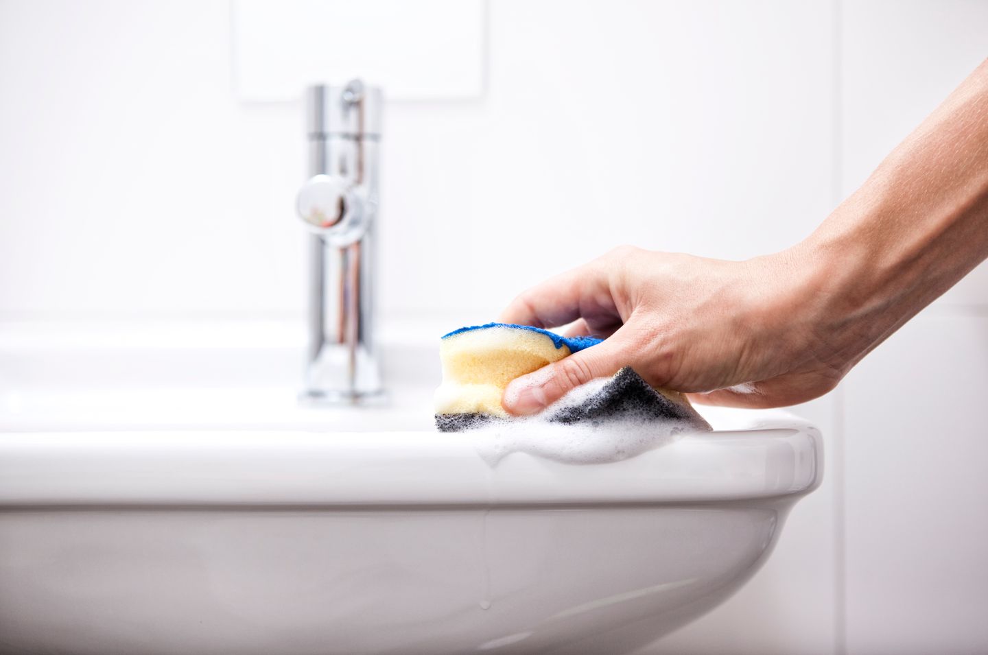Guia completo de limpeza de banheiro: dicas e produtos