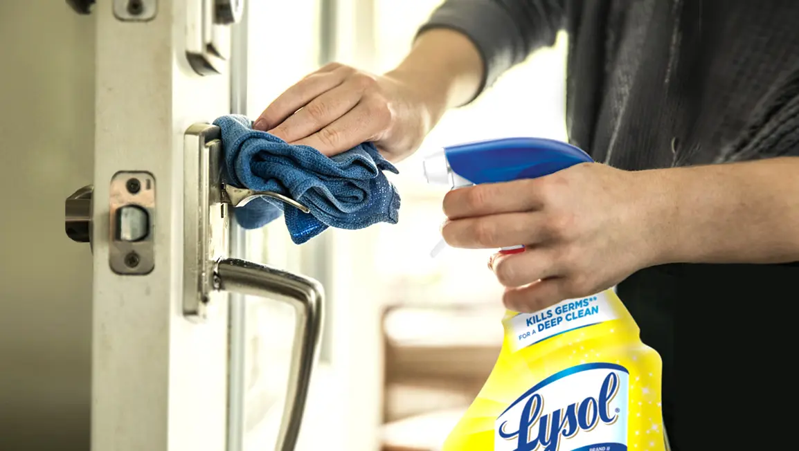 What’s the difference between bleach and disinfectant?
