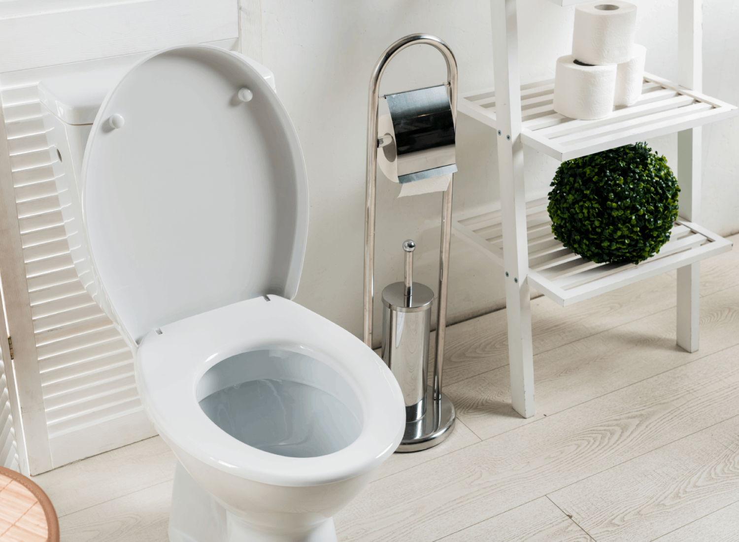 Baño moderno limpio