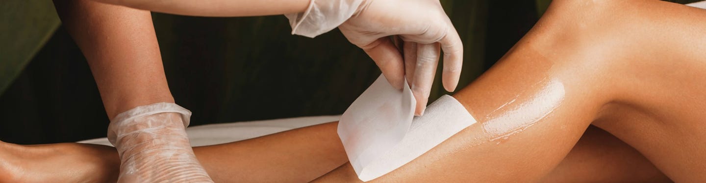 WHAT IS THE DIFFERENCE BETWEEN HOT AND COLD WAX?