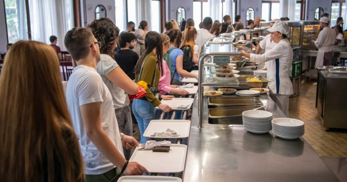 Meal plans make up a large portion of college costs, study finds