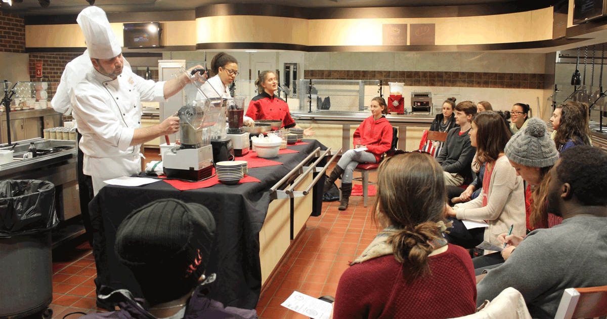 Campus cooking demos draw students hungry for basic skills