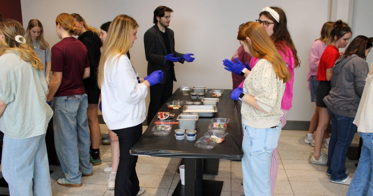 Metz Culinary Management brings student cooking classes to Freed-Hardeman University