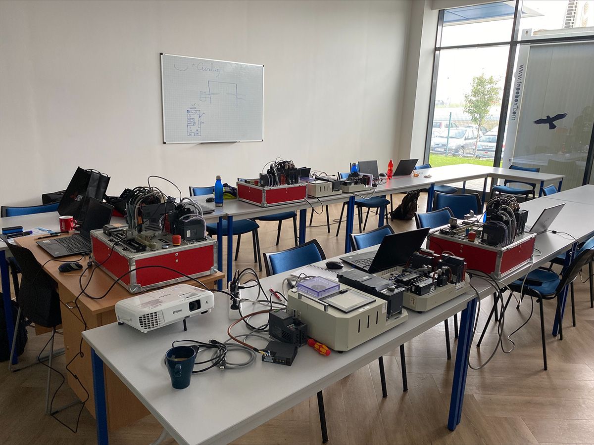 PLC programozás tanfolyam partnereinknek - Mitsubishi Electric Factory ...