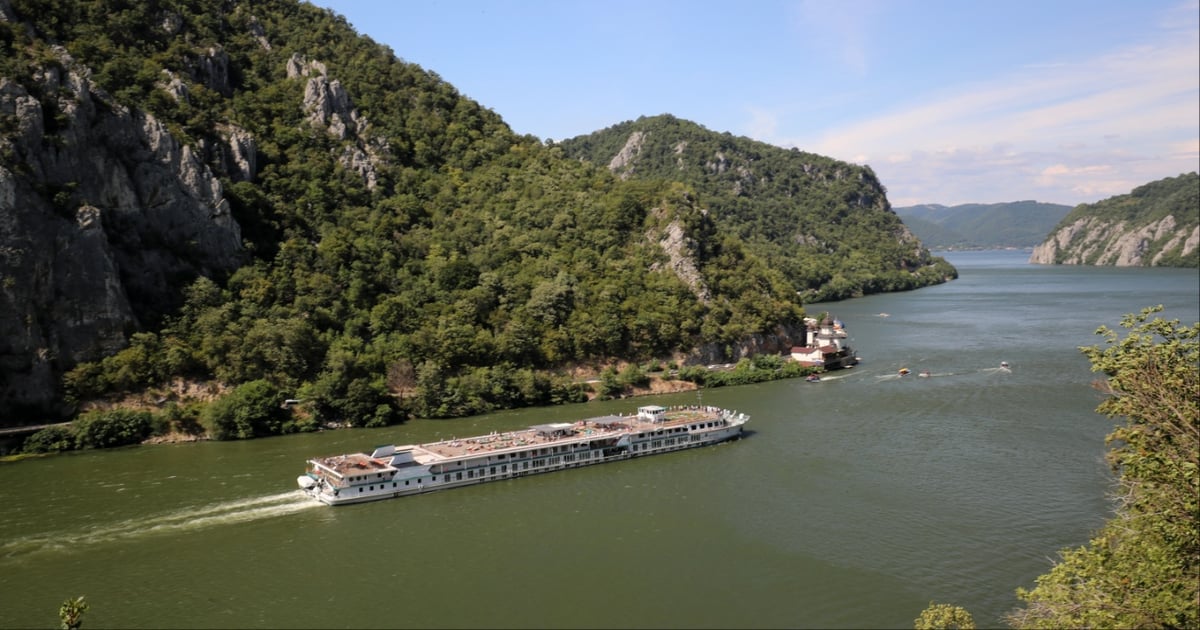 Riverside opens 2028 season, debuts Mahler