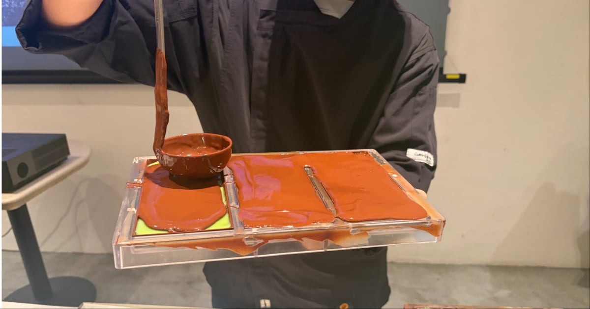 Royal Caribbean hosts Legend of the Seas chocolate-making in Singapore