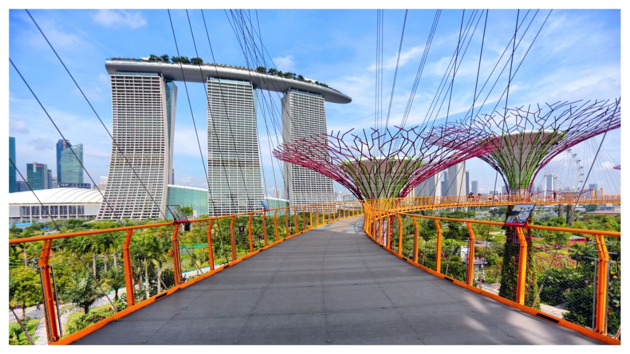 Diamond Princess cruises from Singapore in 2025/26