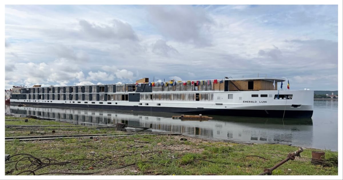 Emerald Cruises' Emerald Luni launched at Romanian shipyard