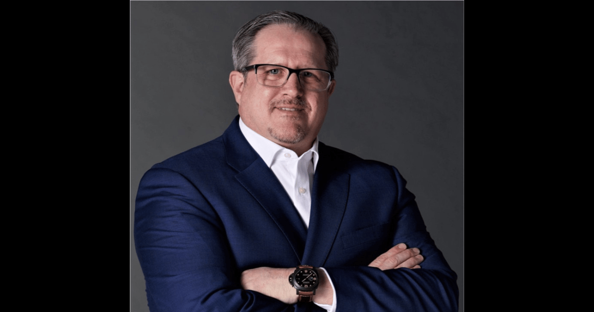Schnuck Markets promotes Tom Henry to chief data and information officer