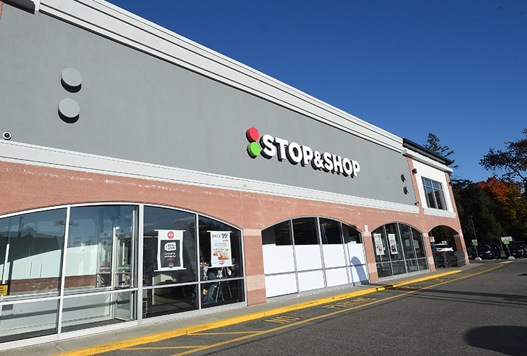 How retailers are using screens to boost shopper engagement
