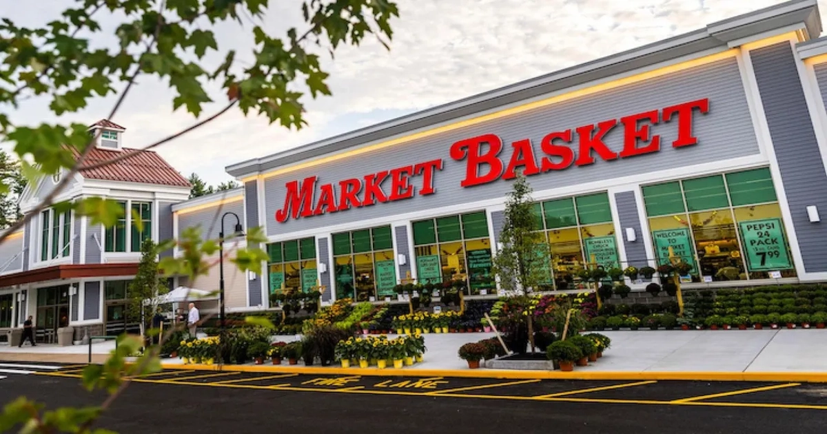 Market Basket seeks restraining order against fired execs