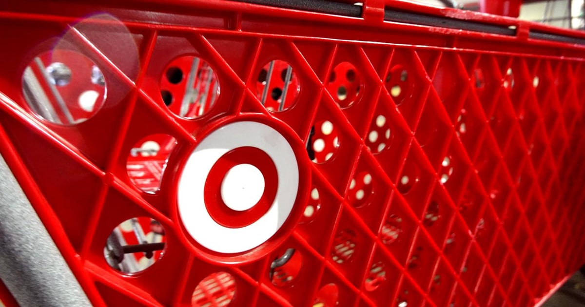 Amazon, Target ramp up holiday hiring