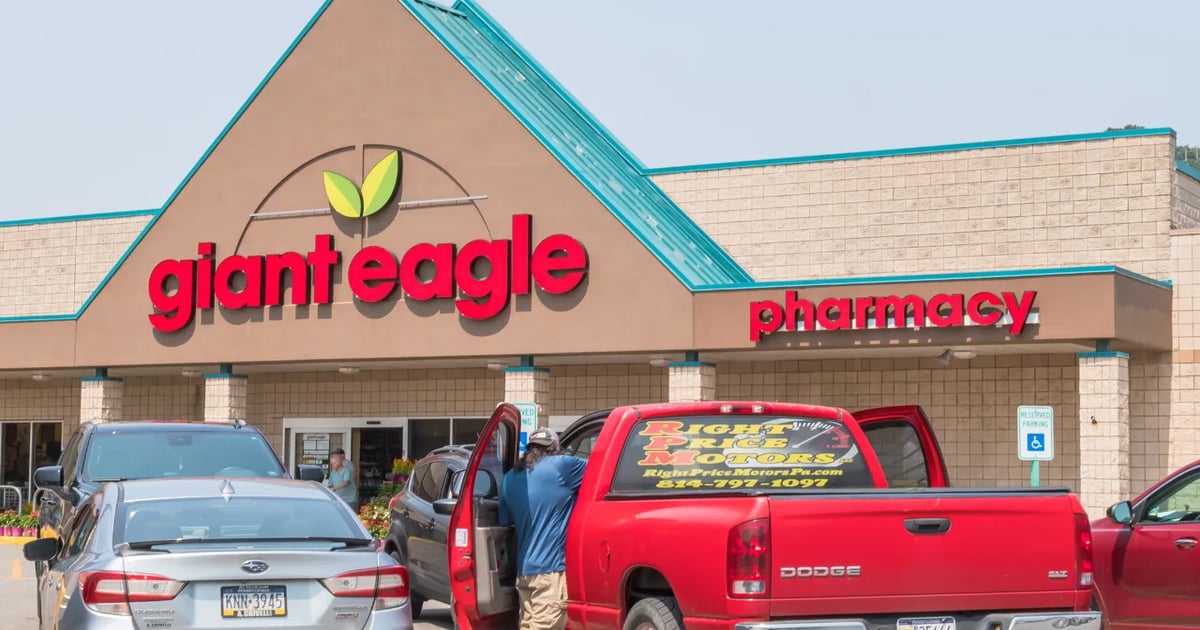 Giant Eagle sues insurance broker over opioid suits
