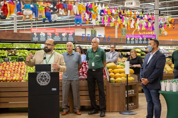 New Raza El Store New independent grocery store opens in Dallas
