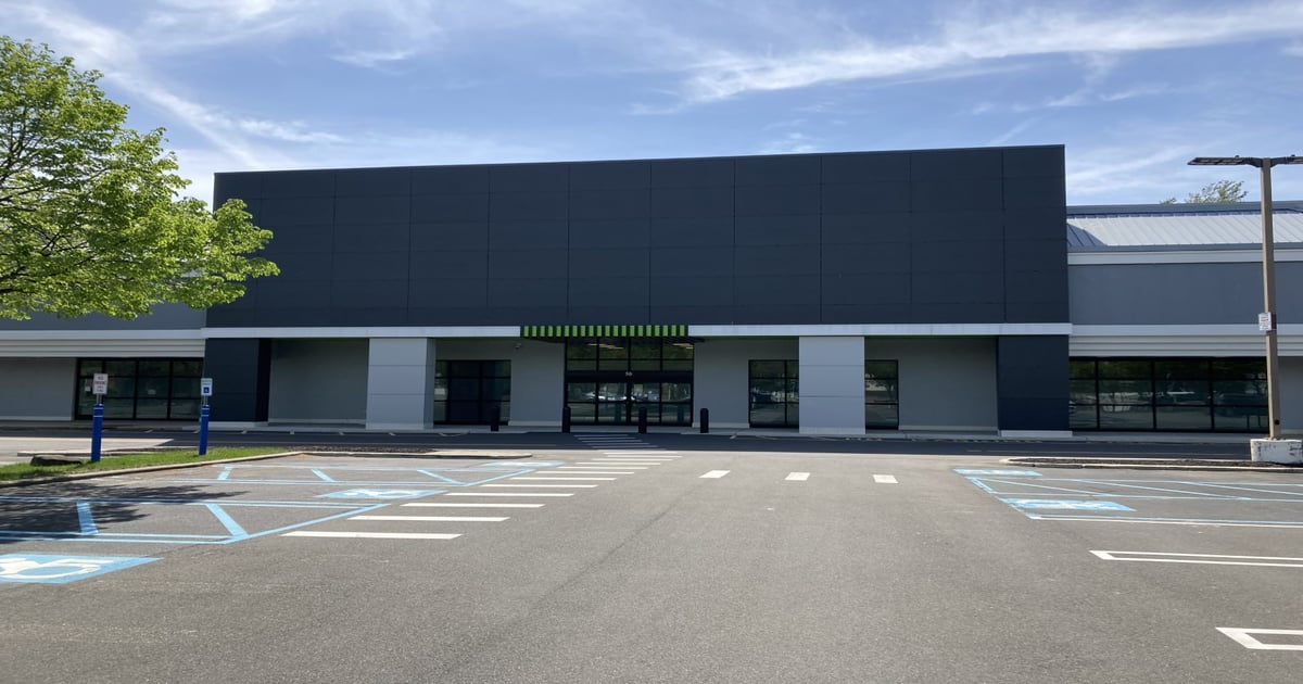 Never-opened Amazon Fresh locations are now on the market for sublease