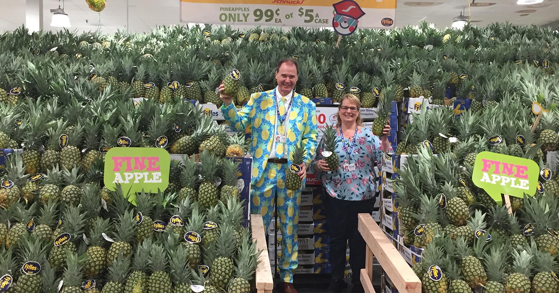 Schnucks Goes for the Gold With Gigantic Pineapple Display