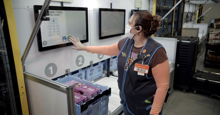 Walmart to hire over 50,000 workers in Q1