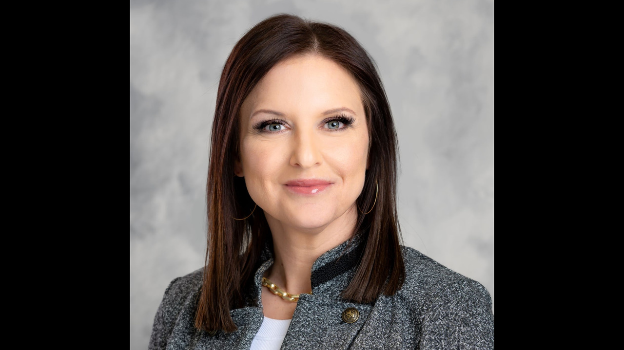 Hy-Vee promotes retail media chief to CMO