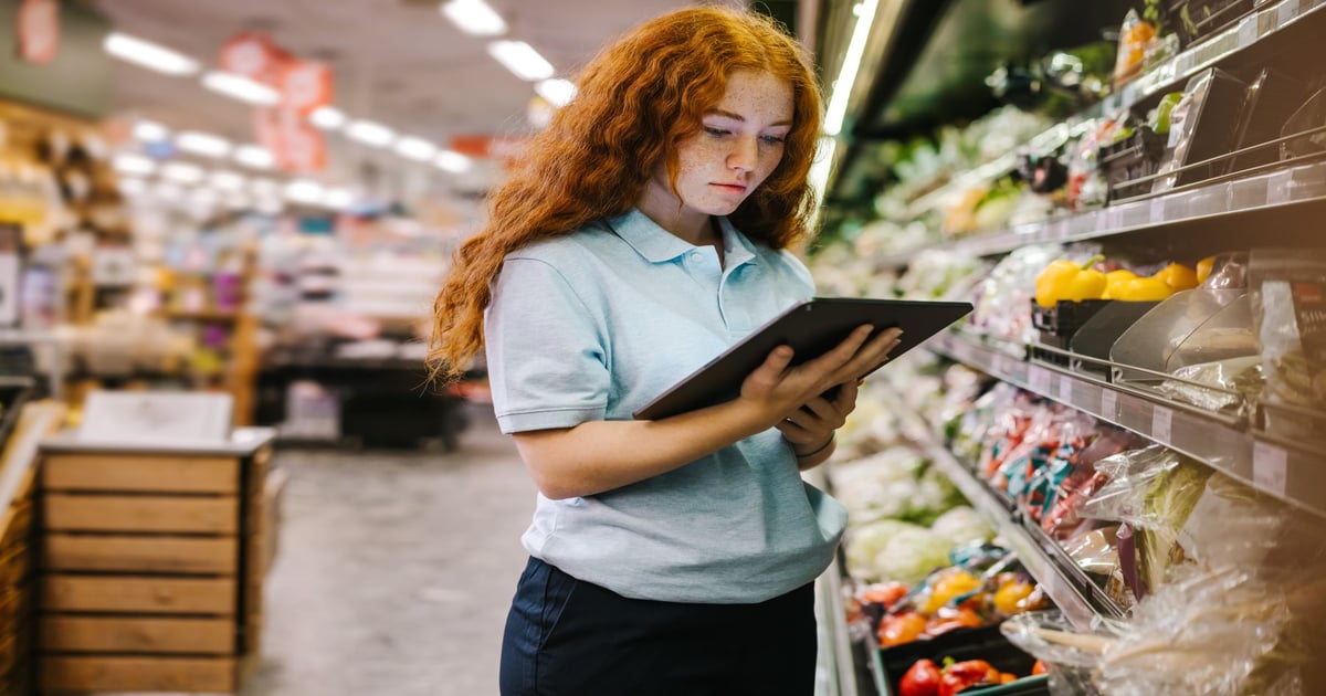 Nearly 9 out of 10 grocery workers are worried about AI, robotics