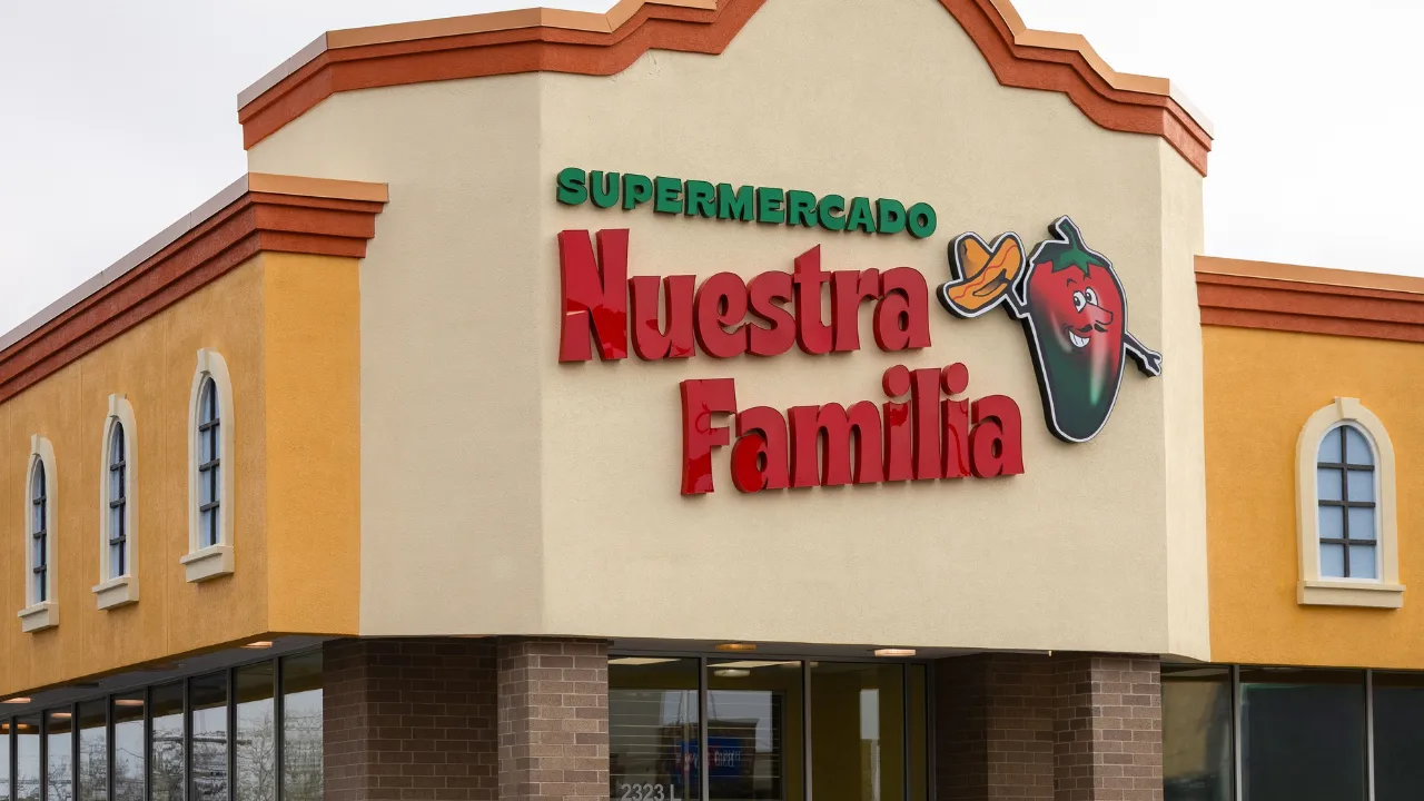 Small Spanish Store SpartanNash opens small-format Hispanic grocery store in Omaha