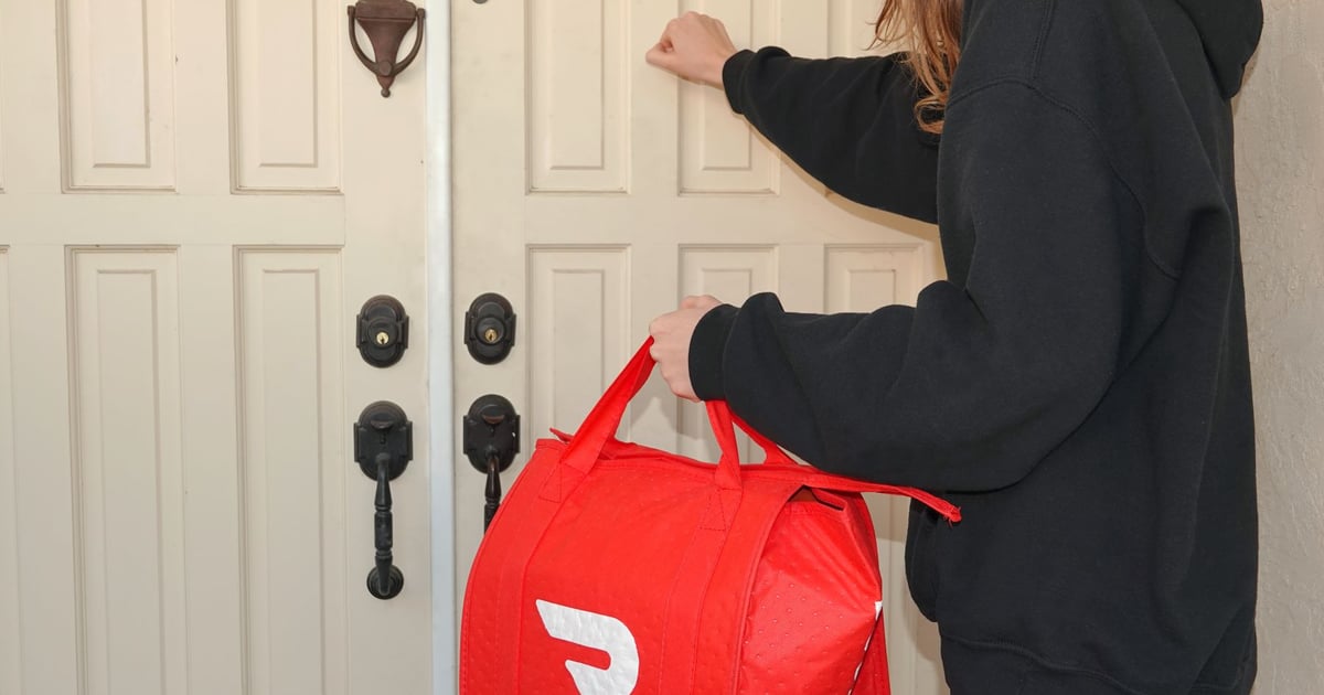 New York Enacts Upfront Delivery Tipping Requirement