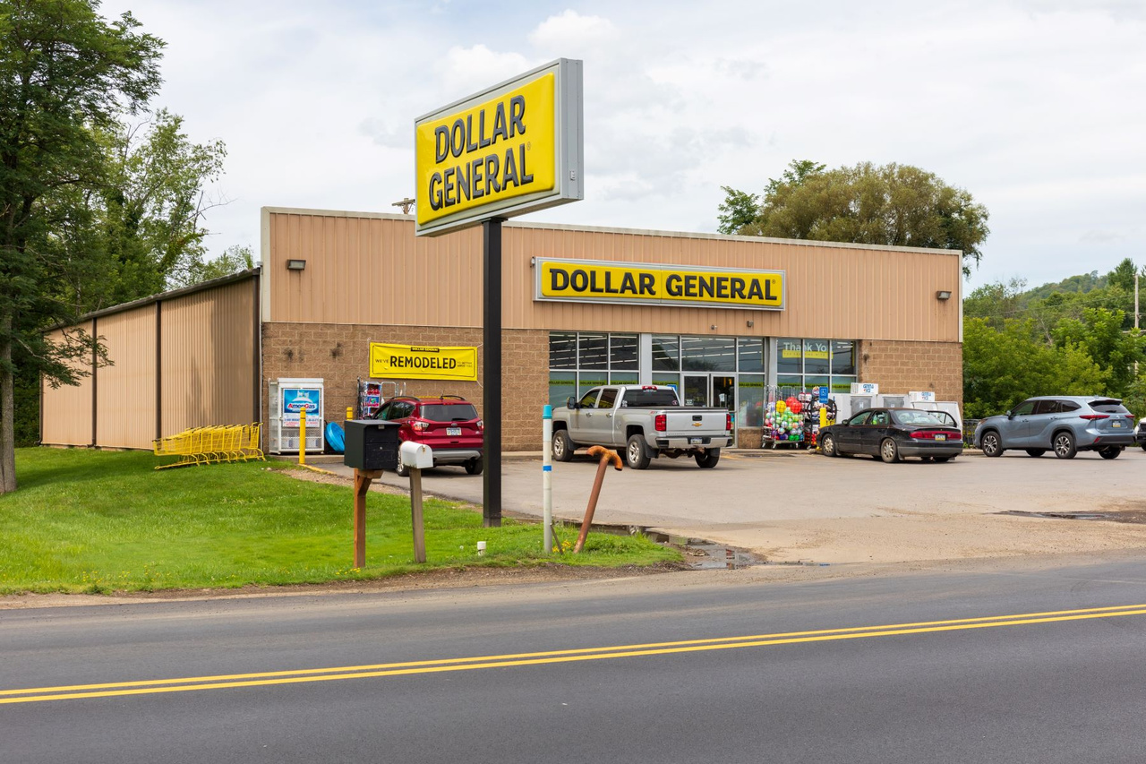Struggling Dollar General brings back Todd Vasos as CEO