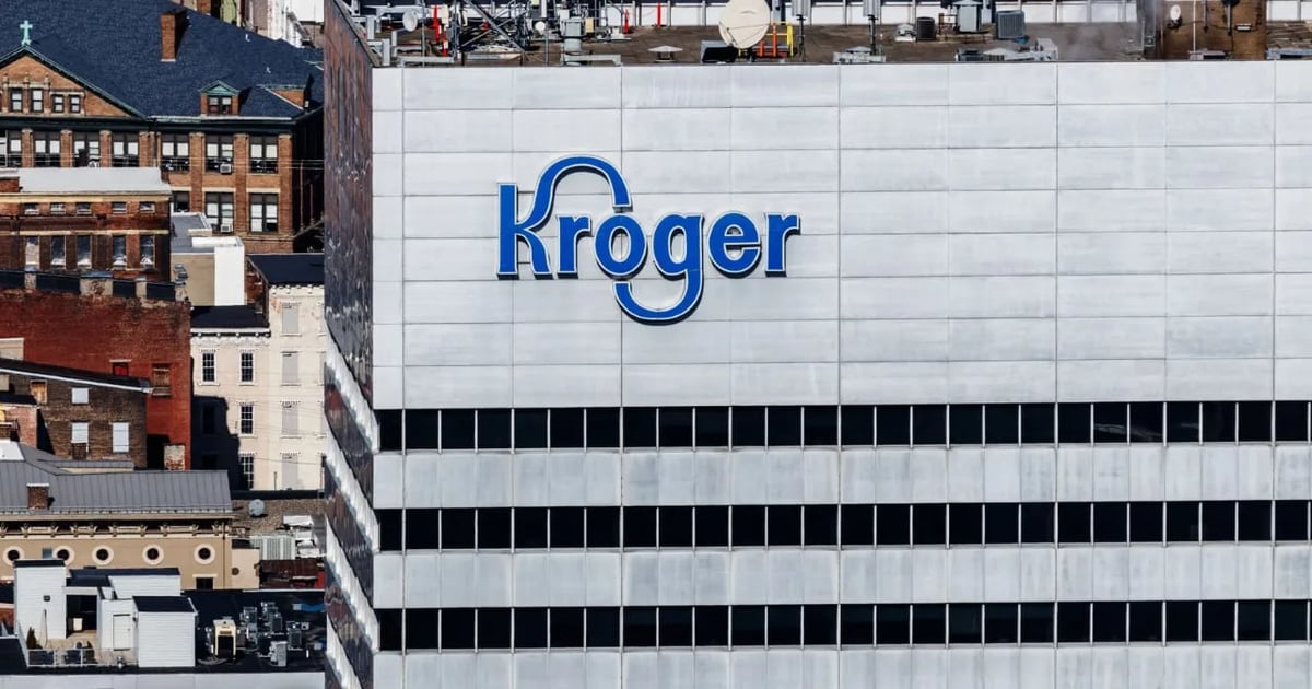 Kroger may lose more execs: readers react