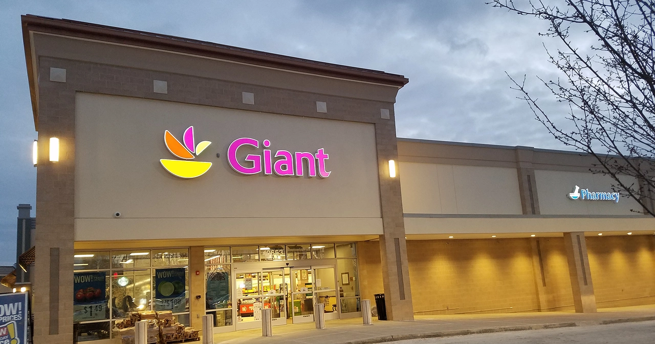 Giant Ribbon Storefront Giant Food Sets Expansion Plan