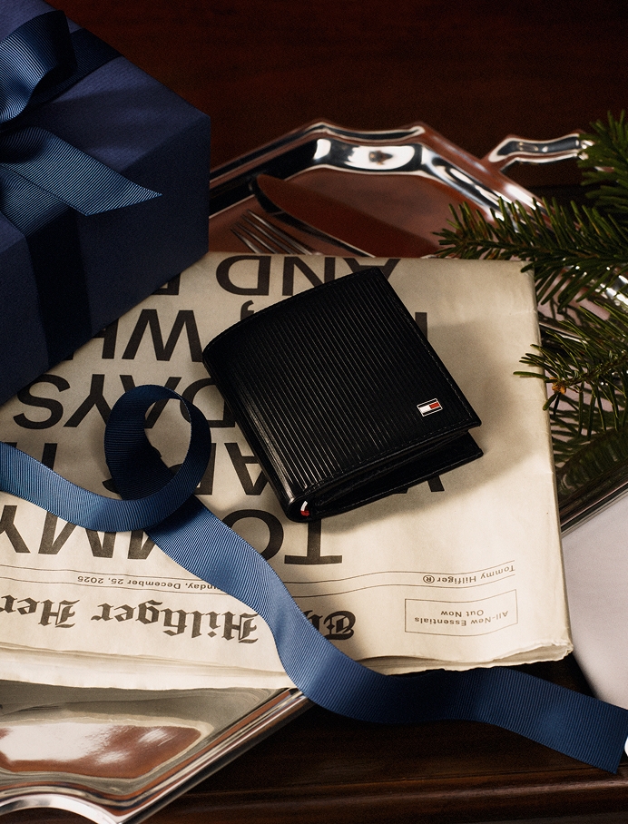 wallets & card holders