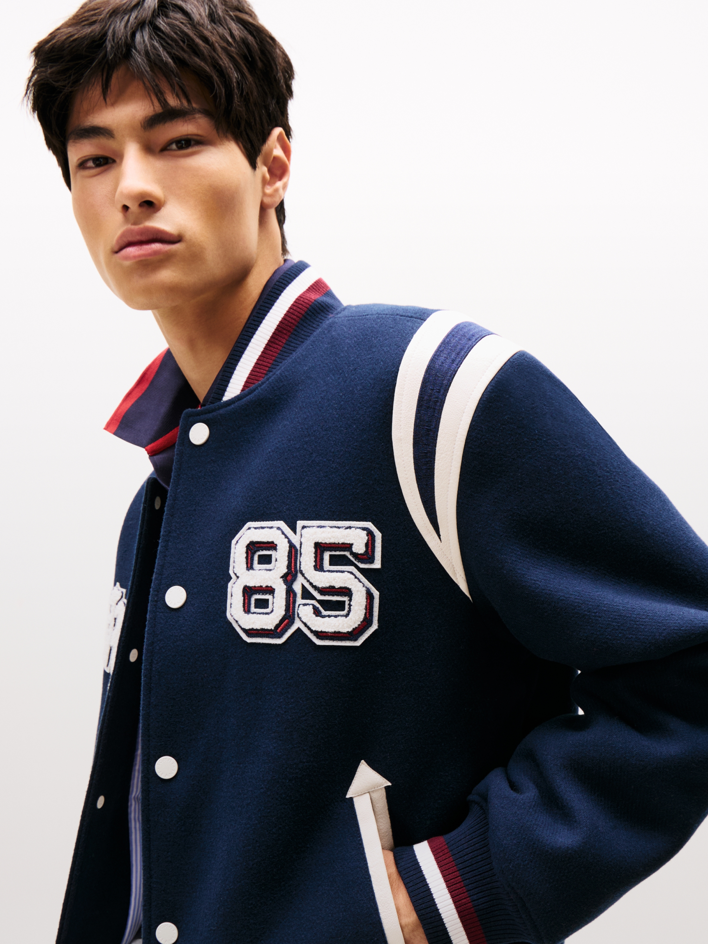 Kolekcja Tommy Jeans | Moda lat 90. | Tommy Hilfiger®