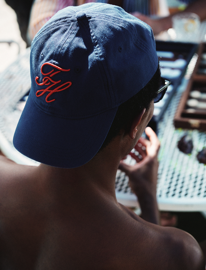 caps
