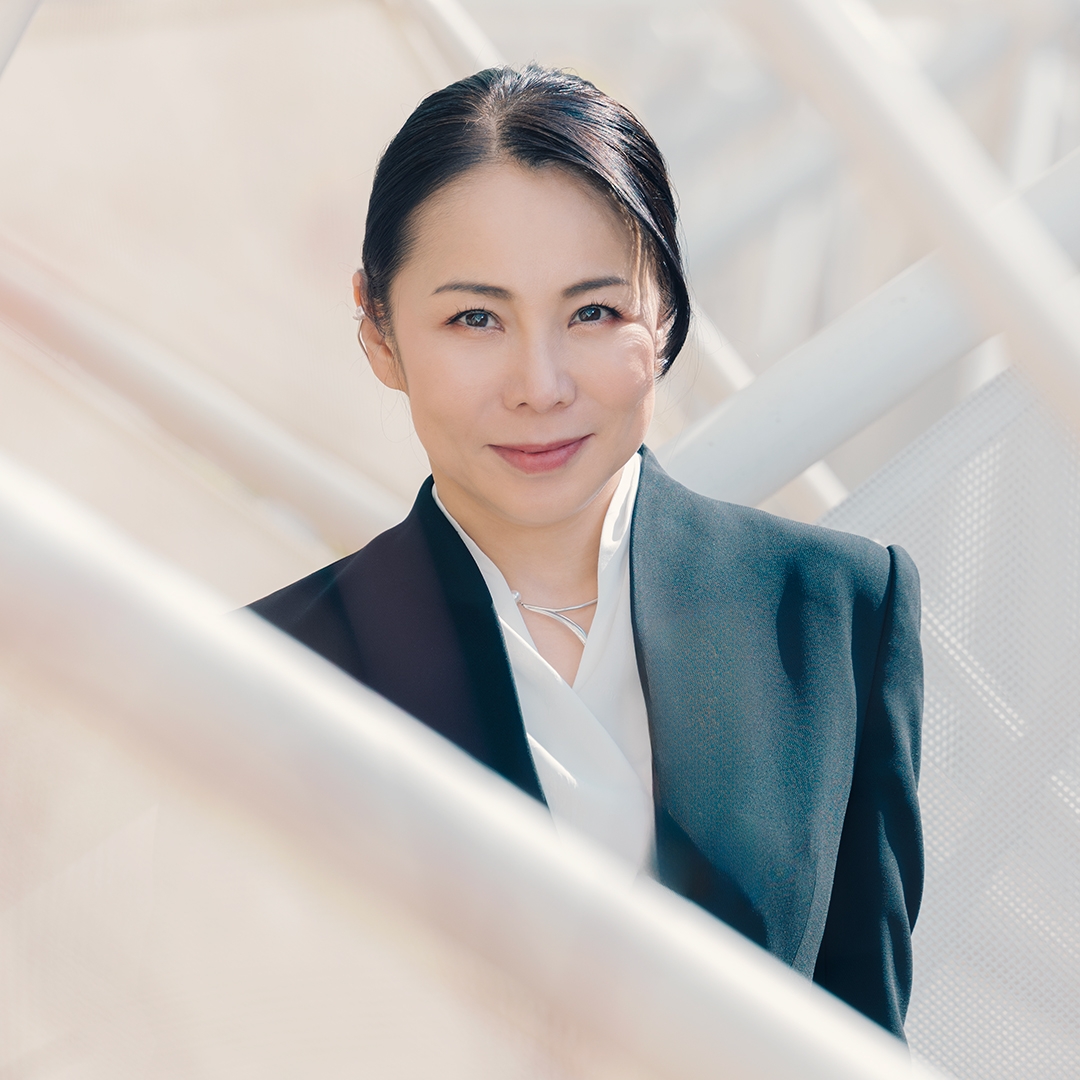 Cartier WOMEN'S PAVILION バッジ mqdefault.jpg