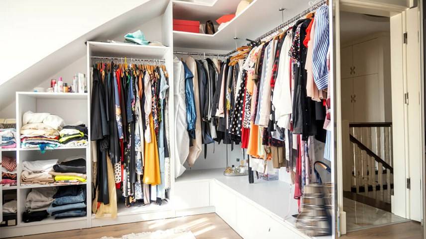 1. อย่าทิ้งเสื้อผ้าที่ไม่ต้องการลงในถังขยะ