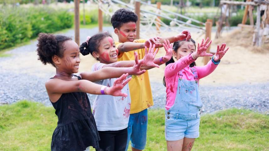 วิธีขจัดคราบสกปรกออกจากเสื้อผ้าที่บอบบาง