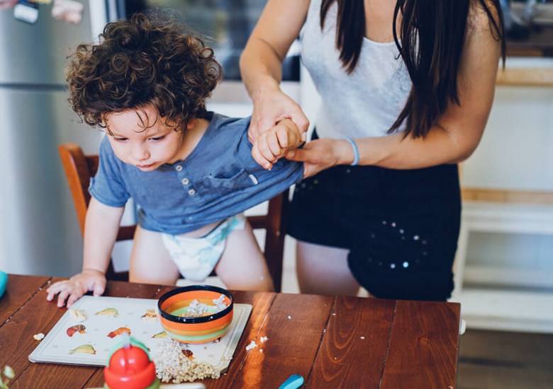 Så tar du bort fläckar av mat och dryck