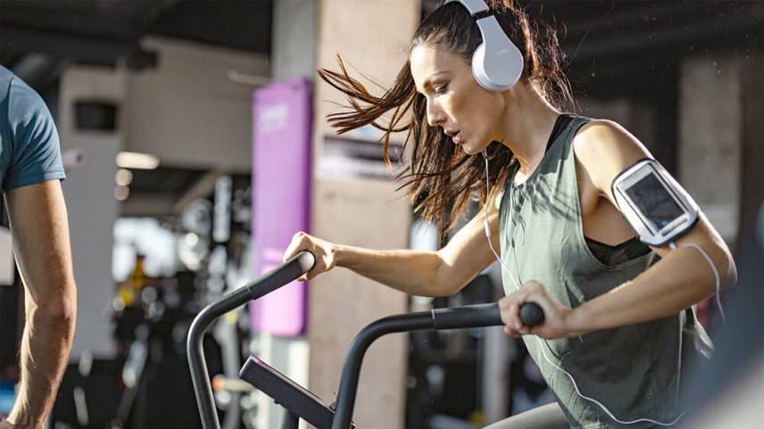 Kıyafetlerdeki ter kokusu nasıl çıkar