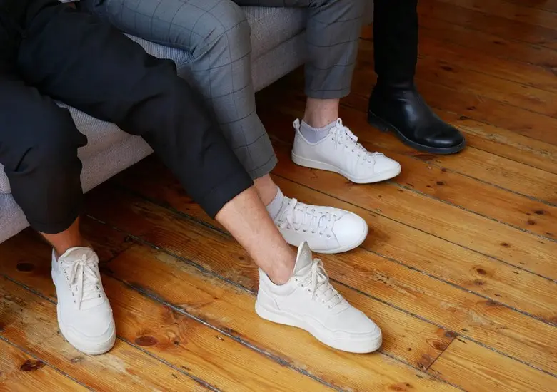 Comment nettoyer des chaussures blanches | Vanish FR