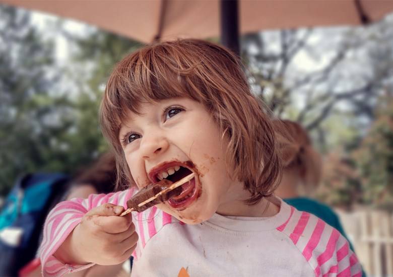 Cómo eliminar manchas de de alimentos y bebidas
