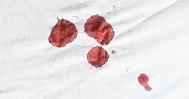 كيفية إزالة بقع الدم عن قماش الحرير