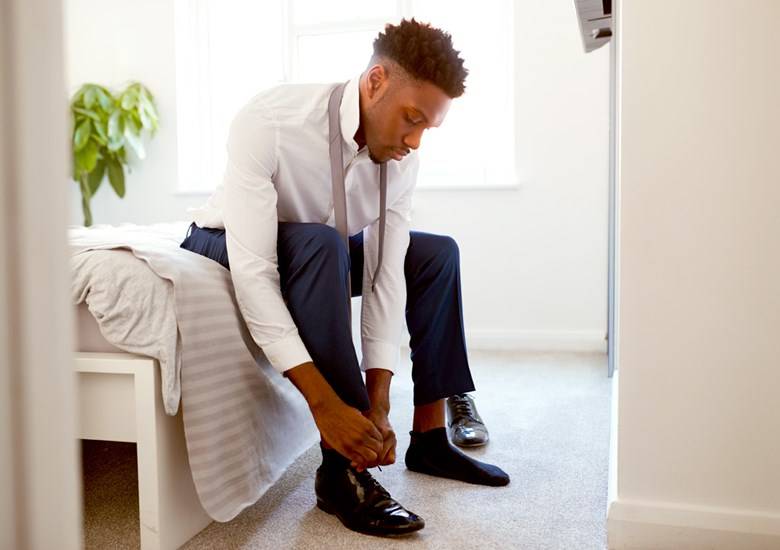 Cómo eliminar manchas de las camisas