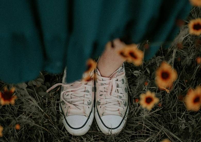 Cómo limpiar zapatillas blancas