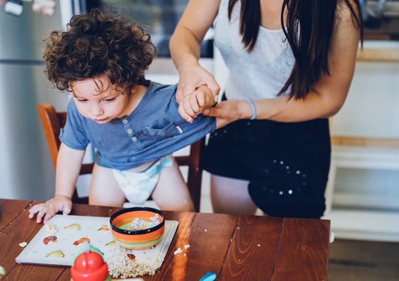 Cómo eliminar manchas de  alimentos y bebidas