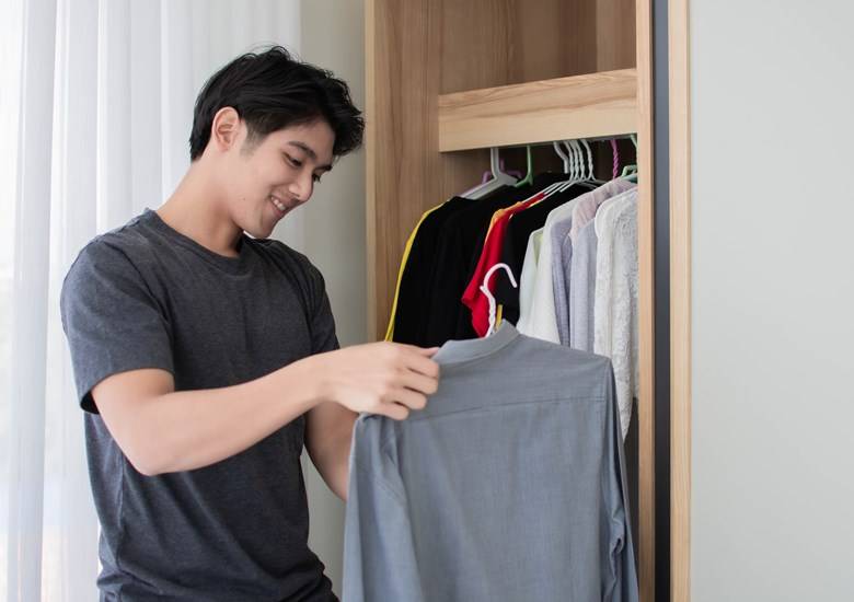 Enlever une tache d'huile sur des vêtements 