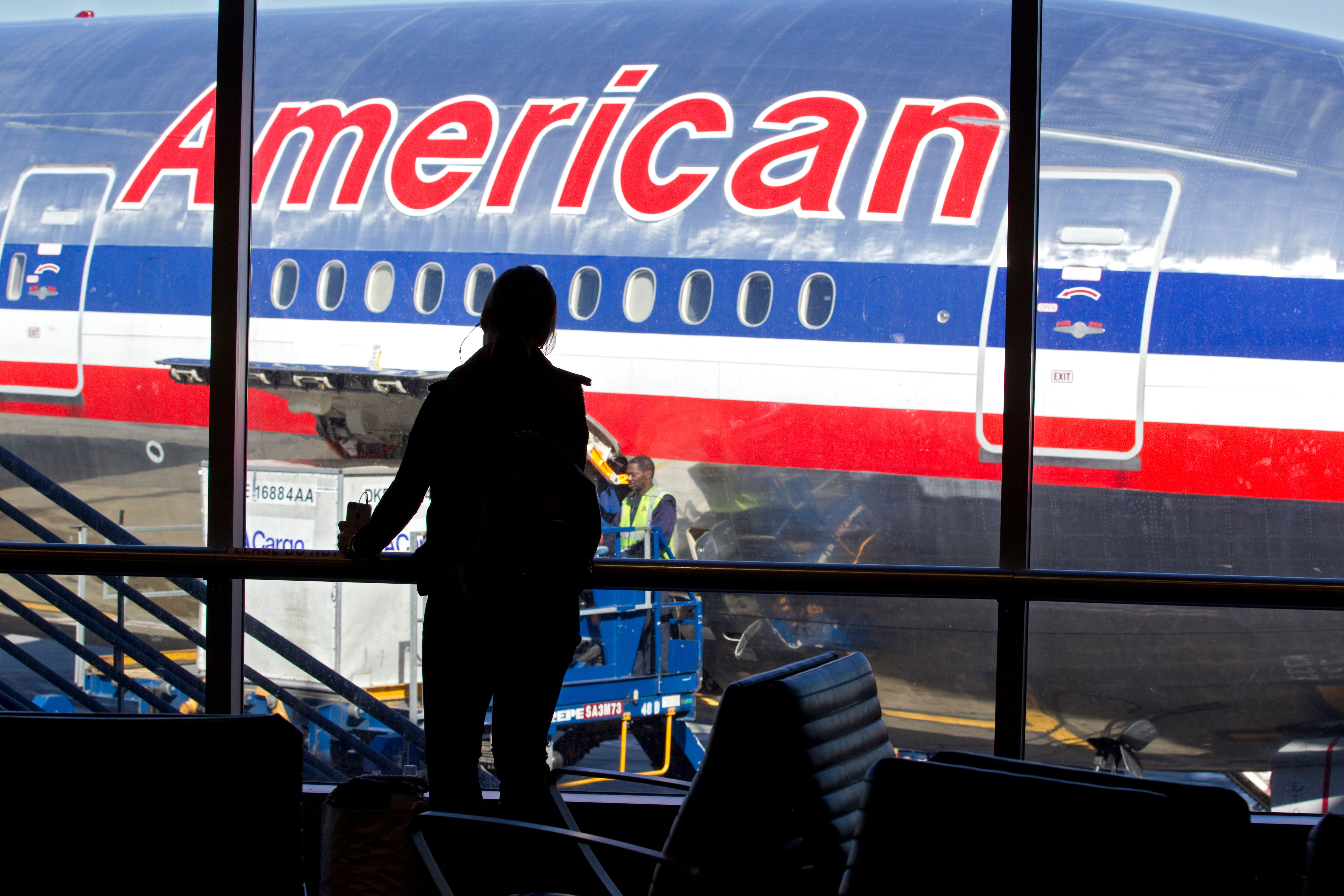 Beware of Phish: American Airlines, Revolut Data Breaches Expose Customer Data